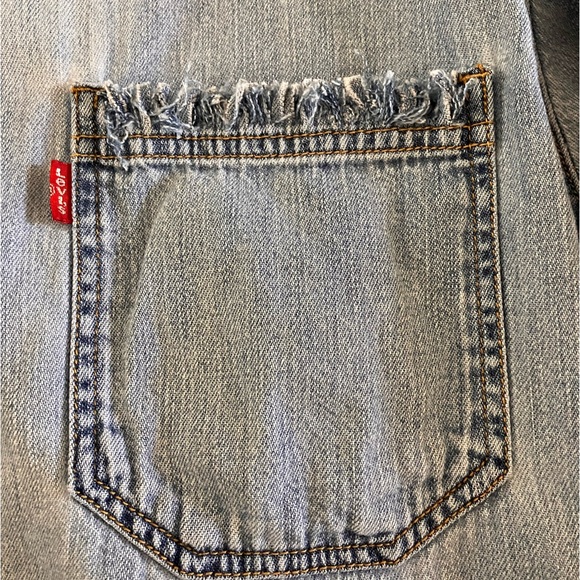 UPCYCLED Levi’s Denim Shirt w/Labradoodle Golden Doodle Colorful. XL (men’s L). - Picture 4 of 10